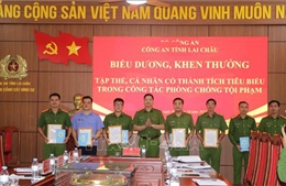 Khen thưởng lực lượng phá nhanh chuyên án ma túy và giết người