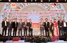 Liên hiệp hội người Việt tại Đức trao tặng hơn 200.000 euro ủng hộ đồng bào bị lũ lụt
