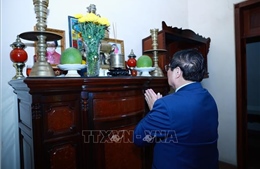 Thủ tướng Phạm Minh Chính dâng hương cố Thủ tướng Phan Văn Khải