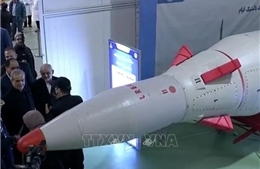 Iran trình làng tên lửa đạn đạo mới, sẵn sàng đáp trả Mỹ và Israel