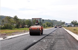Xây dựng chính quyền gần dân: Bám cơ sở, &#39;gỡ&#39; việc khó