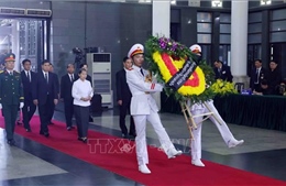 Chủ tịch Ủy ban Trung ương MTTQ Việt Nam Đỗ Văn Chiến tiếp Đoàn đại biểu cấp cao Đảng Nhân dân Campuchia 