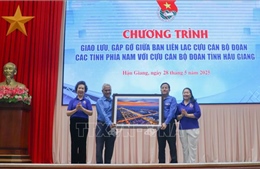 &#39;Thắp lửa&#39; khí phách từ quá khứ đến tương lai