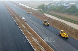 Thi công không kể ngày nghỉ hoàn thành tuyến đường bộ ven biển vào ngày 30/6