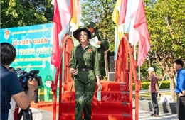 Thanh thiếu niên Đà Nẵng trải nghiệm môi trường quân đội