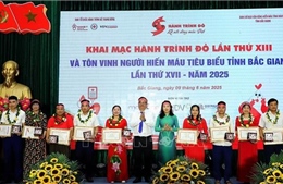 &#39;Hành trình đỏ&#39; đẩy mạnh thi đua nhân ái trong các tầng lớp nhân dân