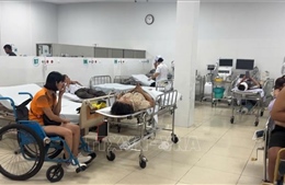 Thăm hỏi, hỗ trợ các nạn nhân vụ tai nạn trên cao tốc Vĩnh Hảo - Phan Thiết