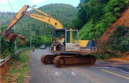 Khẩn trương khắc phục sạt lở tại tuyến đường huyết mạch nối Đồng Nai - Lâm Đồng