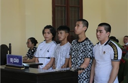 Cướp tiền ăn trộm được, cả nhóm lãnh án tù