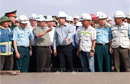 Thủ tướng Phạm Minh Chính kiểm tra tiến độ thi công sân bay Long Thành