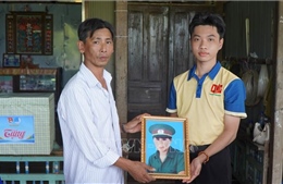 Phục dựng ảnh liệt sĩ: Món quà tinh thần vô giá