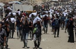 Israel chấp thuận cho hàng hóa vào Gaza thông qua thương nhân