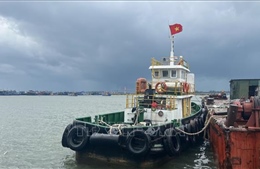 Ứng phó bão số 5: Huế kịp thời di chuyển tàu thuyền đến nơi an toàn