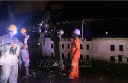 Thanh Hóa khẩn trương xử lý sự cố, khôi phục cấp điện cho nhân dân
