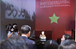 Tổng Bí thư Tô Lâm dâng hương tưởng niệm Chủ tịch Hồ Chí Minh tại Di tích nhà số 48 Hàng Ngang
