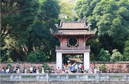 Khai mạc trưng bày tranh &#39;Dân Tộc Tự Hào&#39; tại Di tích quốc gia đặc biệt Văn Miếu - Quốc Tử Giám