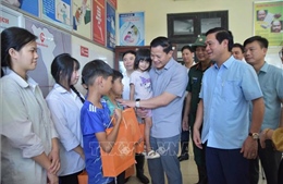 Quan tâm đời sống nhân dân bị ảnh hưởng bởi lũ lụt
