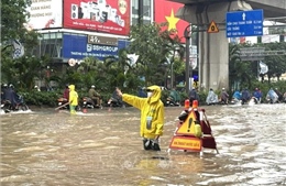 Nội thành Hà Nội tiếp tục có mưa rào và dông trong 4 giờ tới