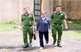 Bắt nữ nhân viên ngân hàng sau 30 năm lẩn trốn