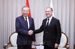 Tổng Bí thư Tô Lâm gặp Chủ tịch Đảng Nước Nga Thống nhất Dmitry Medvedev