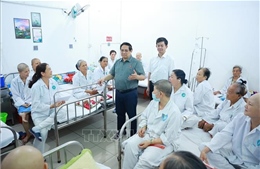 Thủ tướng Phạm Minh Chính kiểm tra, chỉ đạo xử lý các vướng mắc tại Cần Thơ