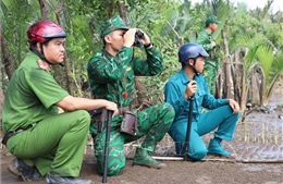 Nỗ lực đấu tranh với buôn lậu mùa lũ