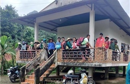 Khẩn cấp đưa 61 hộ dân ở Quảng Ngãi đến nơi an toàn sau khi phát hiện vết nứt núi