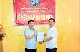 Hạt nhân chính trị trong phát triển kinh tế ở Bắc Ninh - Bài 1: Doanh nhân giữ &#39;lửa Đảng&#39; trên thương trường