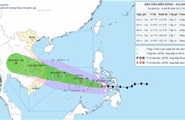 Bão KALMAEGI tiếp tục đổi hướng, di chuyển vào Biển Đông trong ngày 5/11