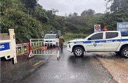 Khánh Hòa: Đèo Ngoạn Mục sạt lở thêm 4 điểm mới nguy hiểm