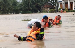 Khánh Hòa: Điều động lực lượng ứng cứu người dân bị ngập lụt