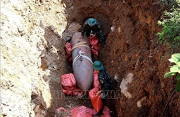 Hủy nổ an toàn quả bom khoảng 1,2 tấn được phát hiện trên sông Lô