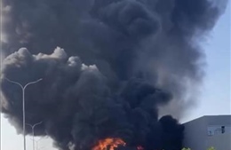 Dập tắt kịp thời vụ cháy khu tập kết mút xốp phế liệu tại phường Đông Hải