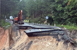 Lâm Đồng: Nhiều tuyến đèo, quốc lộ bị sạt lở, ngập sâu do mưa lũ