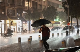 Bão lớn gây rối loạn giao thông, đóng cửa trường học tại Hy Lạp