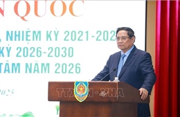 Chuyển từ &#39;quản lý bằng pháp luật&#39; sang &#39;kiến tạo thể chế phát triển&#39;