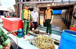 Tịch thu tang vật khai thác thủy sản trái phép