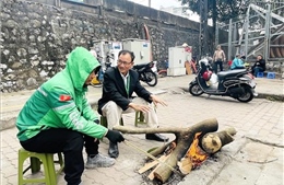 Người dân Thủ đô ứng phó với đợt rét sâu nhất từ đầu năm 2026