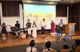 Quỹ Đồng Hành Singapore 'tiếp nhiên liệu' cho sinh viên Việt Nam vượt khó