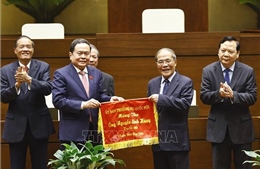 Chủ tịch Quốc hội Trần Thanh Mẫn gặp mặt nguyên lãnh đạo Quốc hội qua các thời kỳ