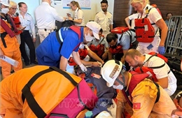 Kịp thời cứu hành khách tàu nước ngoài bị tai nạn trên biển