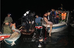 Khẩn trương khắc phục vụ chìm tàu khách trên hồ Thác Bà