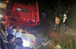 Không đánh cược tính mạng vì sự vội vàng, chủ quan khi băng qua đường sắt