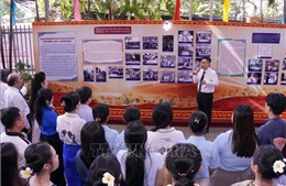Triển lãm trưng bày hơn 150 tư liệu về tình đoàn kết Việt Nam - Lào - Campuchia
