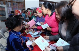 Đồng bào các dân tộc xứ Lạng gửi gắm niềm tin vào từng lá phiếu