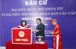 Lãnh đạo Đảng, Nhà nước, MTTQ Việt Nam bỏ phiếu tại các điểm bầu cử ở Hà Nội