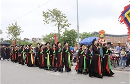 Về hội làng Diềm tưởng nhớ Vua Bà - Thủy tổ Quan họ