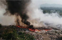 Nỗ lực khống chế đám cháy rừng và cháy bãi rác ở Lâm Đồng