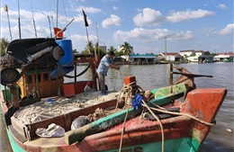 Gỡ khó cho ngư dân trước biến động giá nhiên liệu