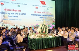 Thắm tình hữu nghị đặc biệt Việt Nam - Lào